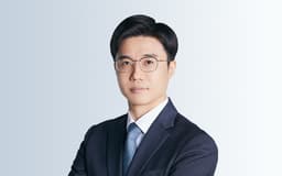 참을 만큼 참았다, 내 삶을 찾아 나서는 황혼이혼의 득과 실 [김보경 변호사 칼럼]